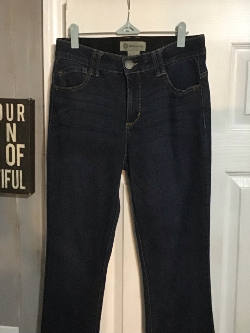 Democracy “Ab Technology “ Bootcut Dark Wash Jeans. Size 6